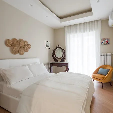 Da Luca E Laura By Dimorra Неаполь